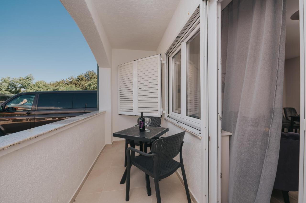 Apartments Virgine Maria I Baška Exterior foto